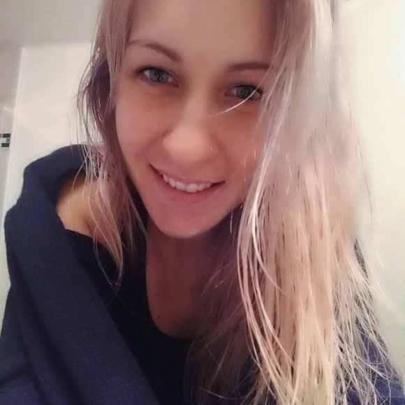 Meet your Posher, Tina - Picture 1 of 1